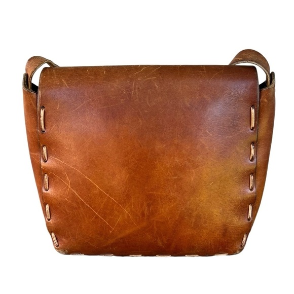 VTG Distressed Leather Boho Saddle Flap Purse Decorative Stitching Braid Detail - Picture 3 of 14